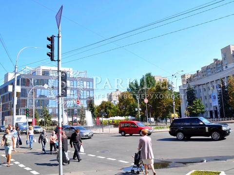 коммерческая по адресу Князей Острожских ул. (Московська), 31/33