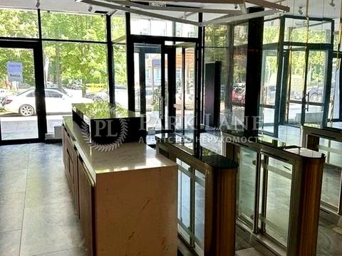 коммерческая по адресу Князей Острожских ул. (Московська), 31/33