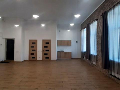 комерційна за адресою Дмитра Яворницького просп. (Карла Маркса), 101