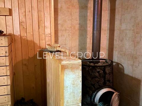 будинок за адресою Вишнева, 11а