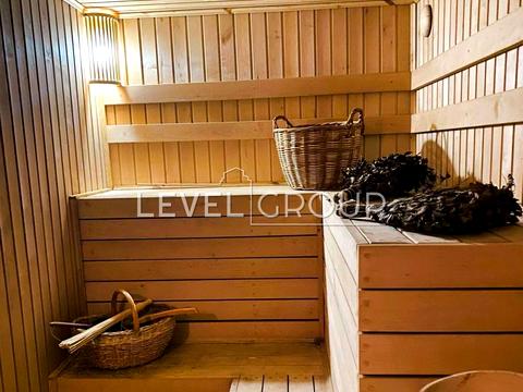 будинок за адресою Вишнева, 11а