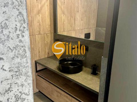 комерційна за адресою Центральна вул., 21