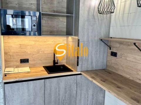 комерційна за адресою Центральна вул., 21