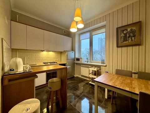 квартира по адресу Леси Украинки бульв., 4