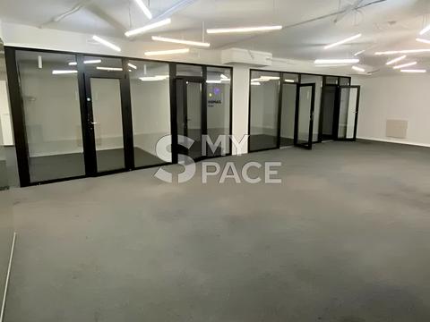 коммерческая по адресу Жилянская ул., 59