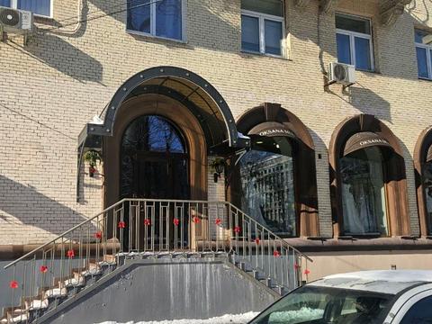 комерційна за адресою Липська вул., 16