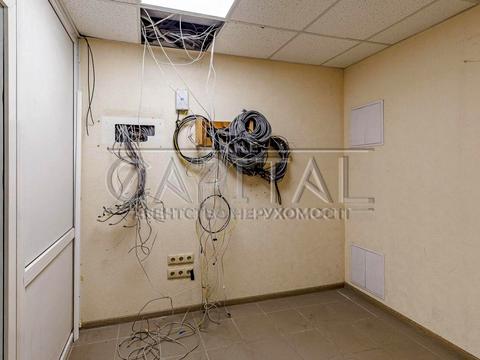 комерційна за адресою Сирецька вул., 27 а 