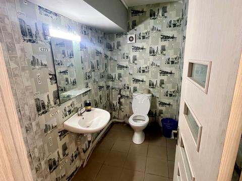 комерційна за адресою Садова вул., 25