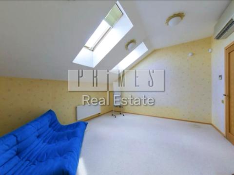 будинок за адресою смт. Козин, Лугова вул.