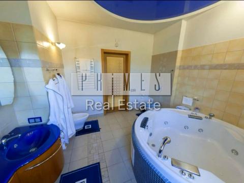 будинок за адресою смт. Козин, Лугова вул.