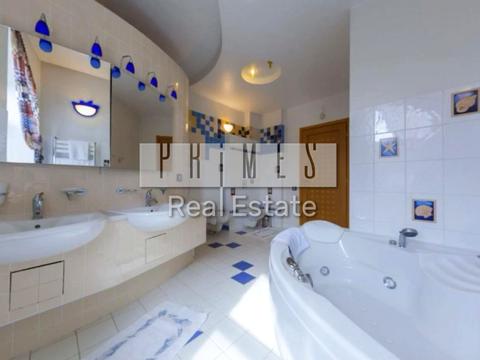 будинок за адресою смт. Козин, Лугова вул.