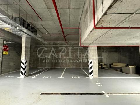 паркомісце за адресою Ґарета Джонса вул. (Сім'ї Хохлових), 12