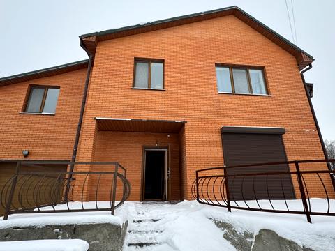 будинок за адресою Молодіжна вул., 1