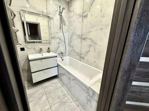 квартира за адресою Богдана Хмельницького вул., (ЖК Вежа (будинок 1))