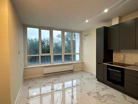 комерційна за адресою Каховська вул., 62-А