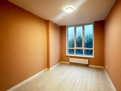 комерційна за адресою Каховська вул., 62-А