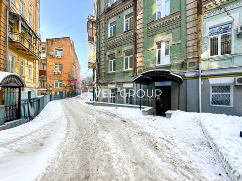 комерційна за адресою Михайлівська вул., 24/11