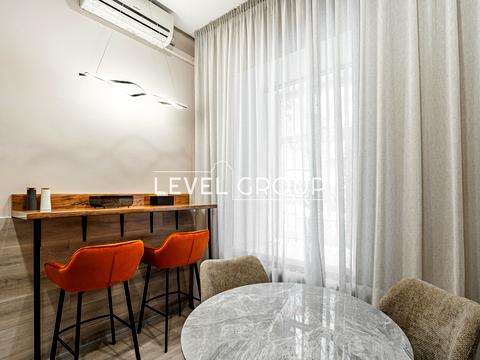 комерційна за адресою Михайлівська вул., 24/11