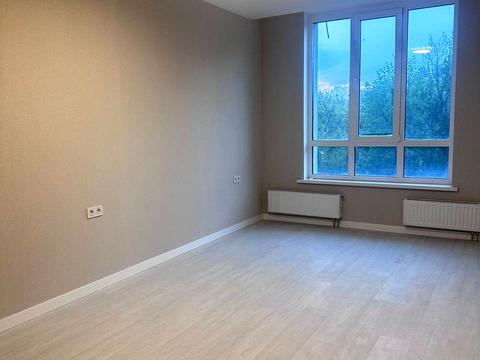 комерційна за адресою Каховська вул., 62-А