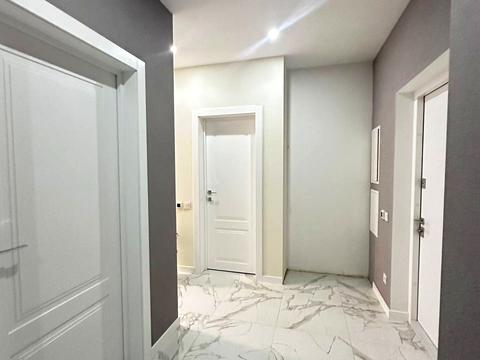 комерційна за адресою Каховська вул., 62-А