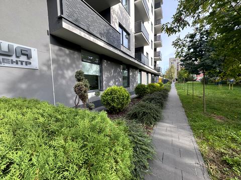 комерційна за адресою Теплична вул., 6