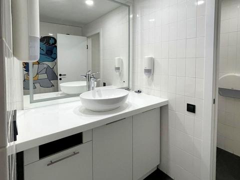 комерційна за адресою Саксаганського вул., 53/80