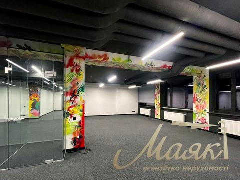 комерційна за адресою Саксаганського вул., 53/80