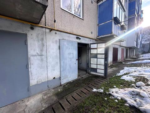 паркомісце за адресою Хіміків вул., 8