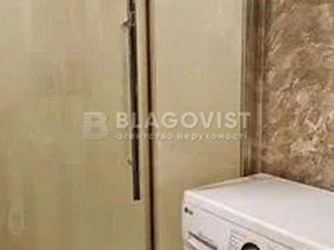 квартира за адресою Київ, Академіка Возіанова вул. (Академіка Карпинського), 10