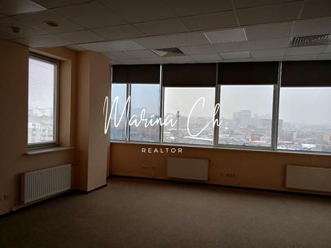 комерційна за адресою Королеви Єлизавети ІІ вул. (Глинки), 7