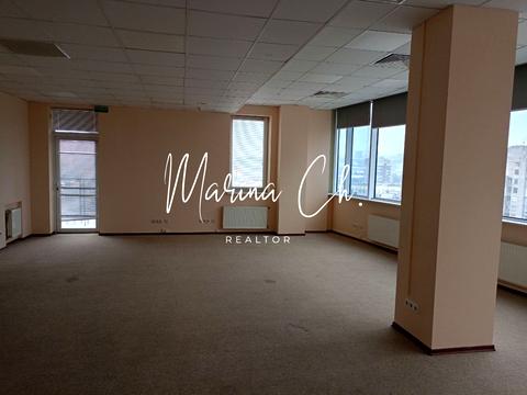 комерційна за адресою Королеви Єлизавети ІІ вул. (Глинки), 7