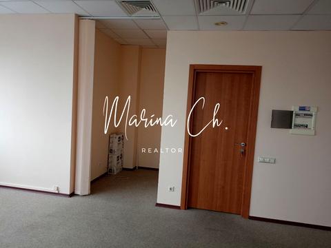 комерційна за адресою Королеви Єлизавети ІІ вул. (Глинки), 7