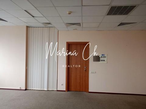 комерційна за адресою Королеви Єлизавети ІІ вул. (Глинки), 7