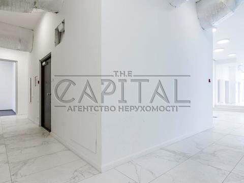 комерційна за адресою Лесі Українки бульв., 23