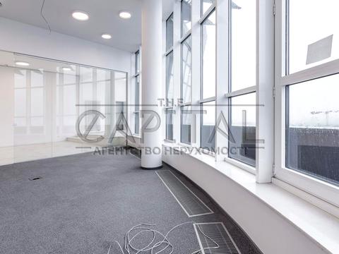 комерційна за адресою Лесі Українки бульв., 23