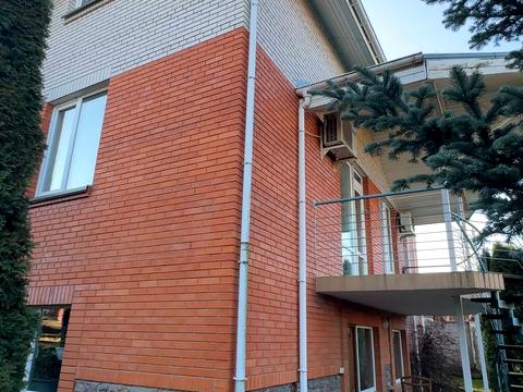 будинок за адресою Каракульна вул., 10