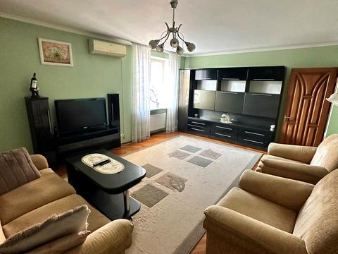 будинок за адресою Каракульна вул., 10