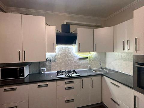 квартира за адресою Василя Сухомлинського вул., 14