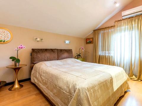 будинок за адресою Київ, Святищенська вул.