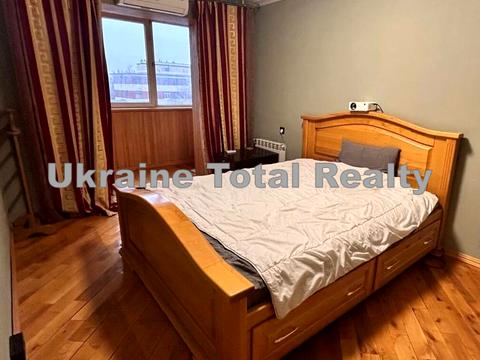 квартира за адресою Автозаводська вул., 5