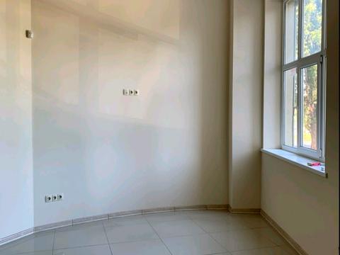 коммерческая по адресу Небесной Сотни просп. (Маршала Жукова), 3А/8