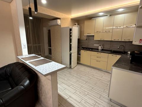 квартира за адресою Героїв Небесної Сотні просп., 18/8