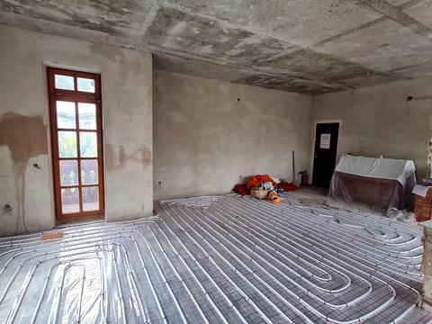 комерційна за адресою Лесі Українки вул., 21