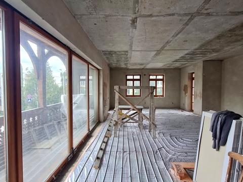 комерційна за адресою Лесі Українки вул., 21