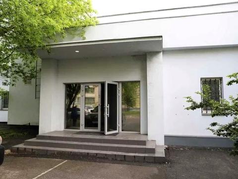 комерційна за адресою Тростянецька вул., 49