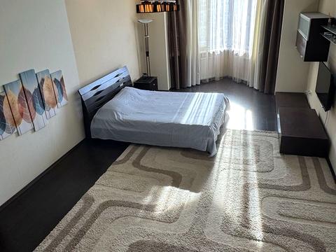 квартира за адресою Салютна вул., 1-Б