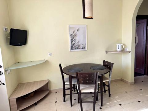 квартира за адресою Салютна вул., 1-Б