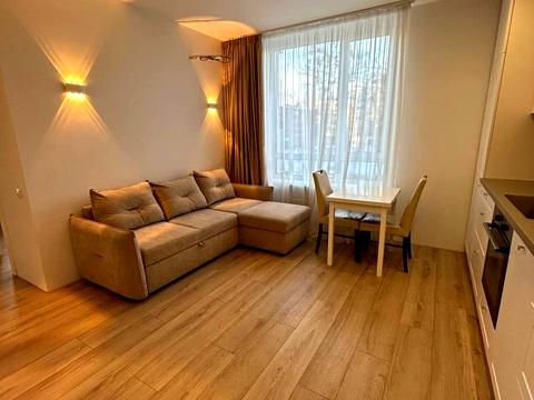 квартира за адресою Салютна вул., 2к1