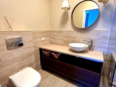 квартира за адресою Салютна вул., 2к1