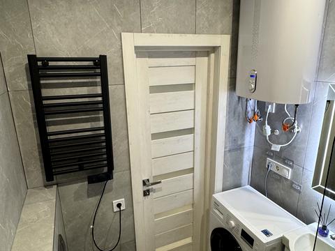 квартира за адресою Героїв Небесної Сотні просп., (Будинок 20/10)